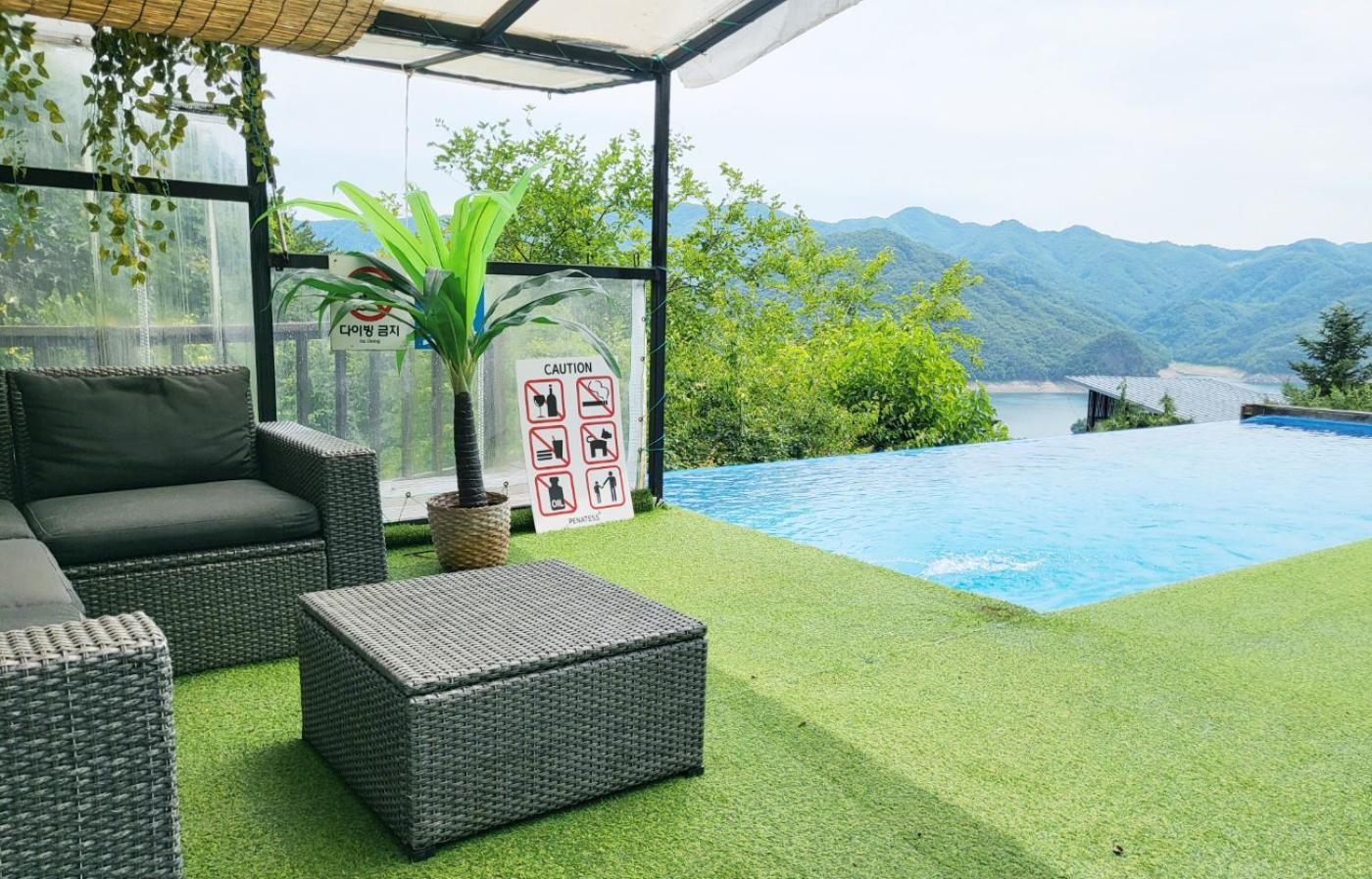 Penatess Pool Villa Chungju Extérieur photo