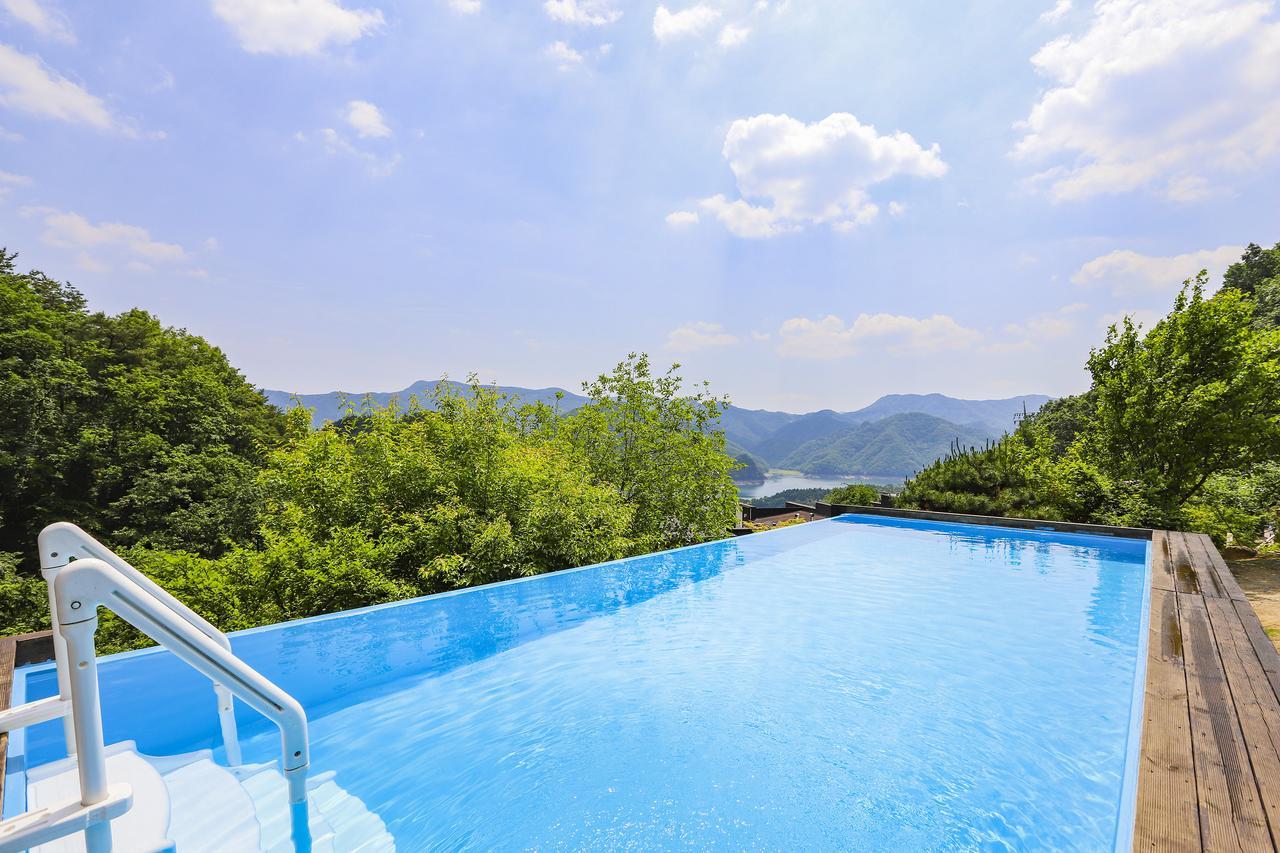 Penatess Pool Villa Chungju Extérieur photo